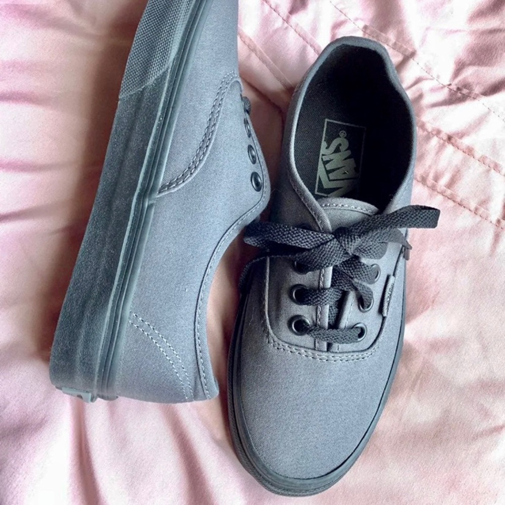 SOLDGrey & black Vans NEW